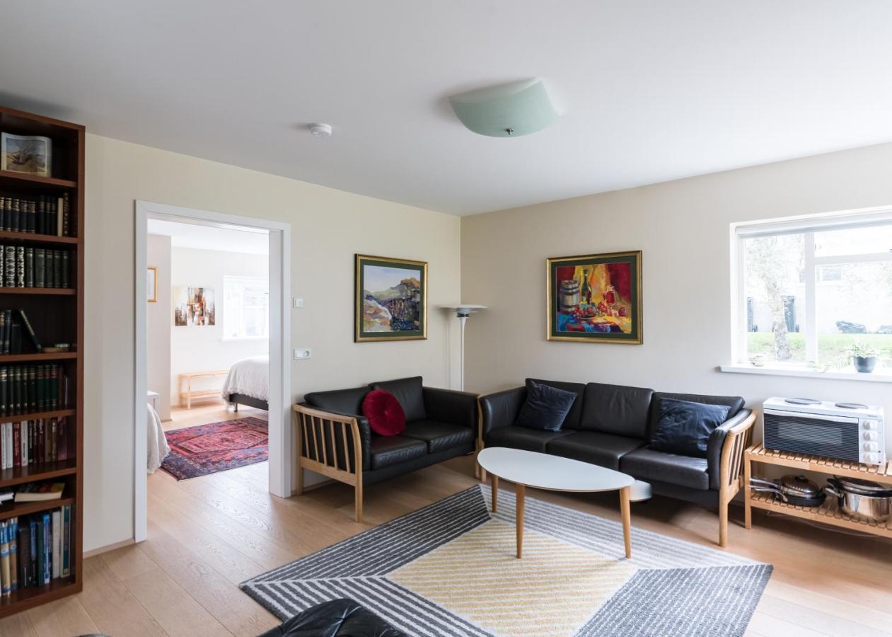 Guesthouse Akureyri - Apartments Near Down Town Eksteriør bilde